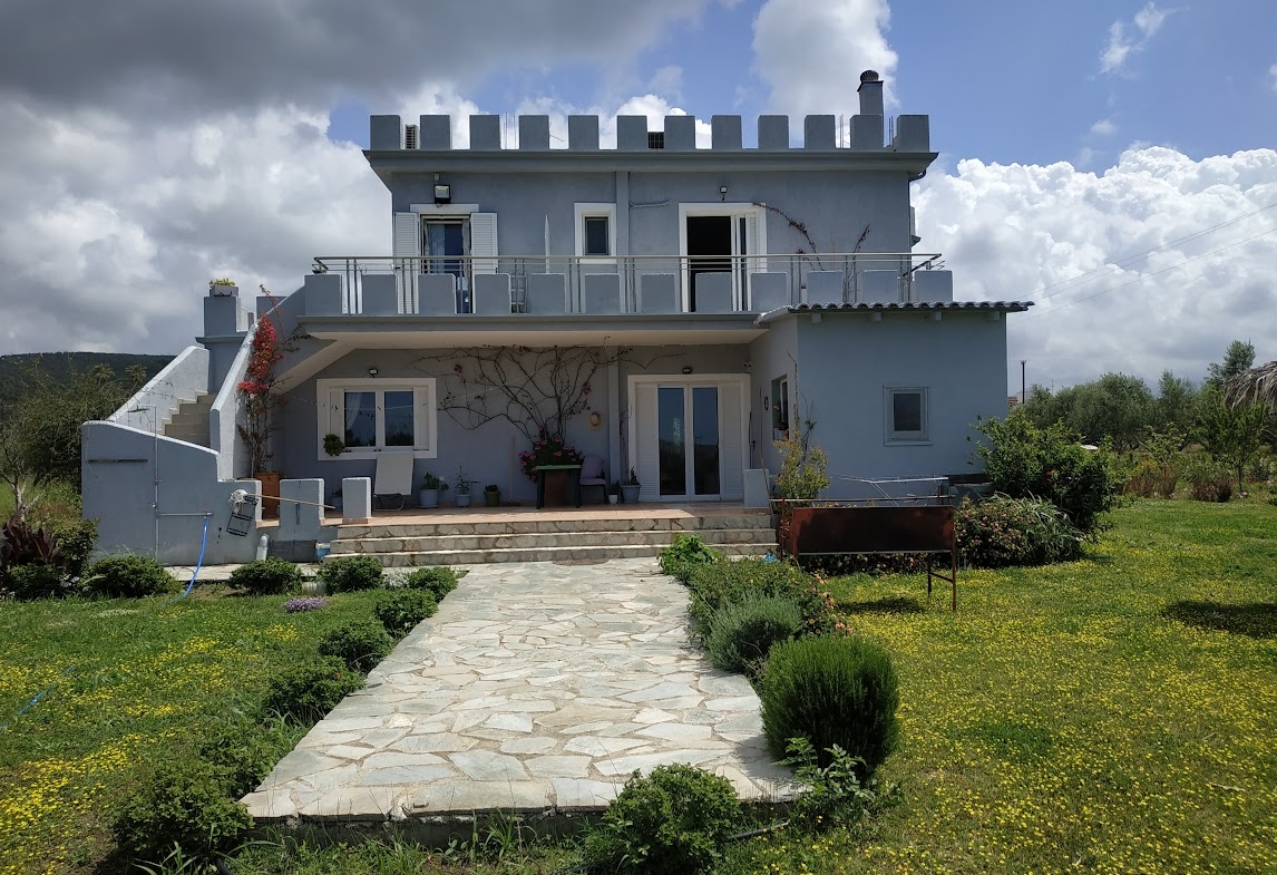 Detached house for sale in Gialova Messinia Peloponnes