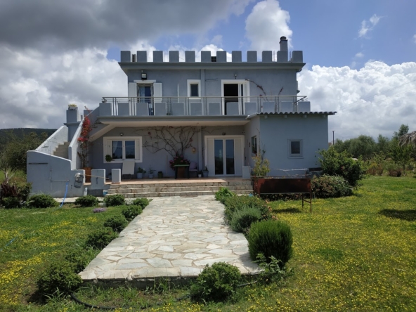 Detached house for sale in Gialova Messinia Peloponnes